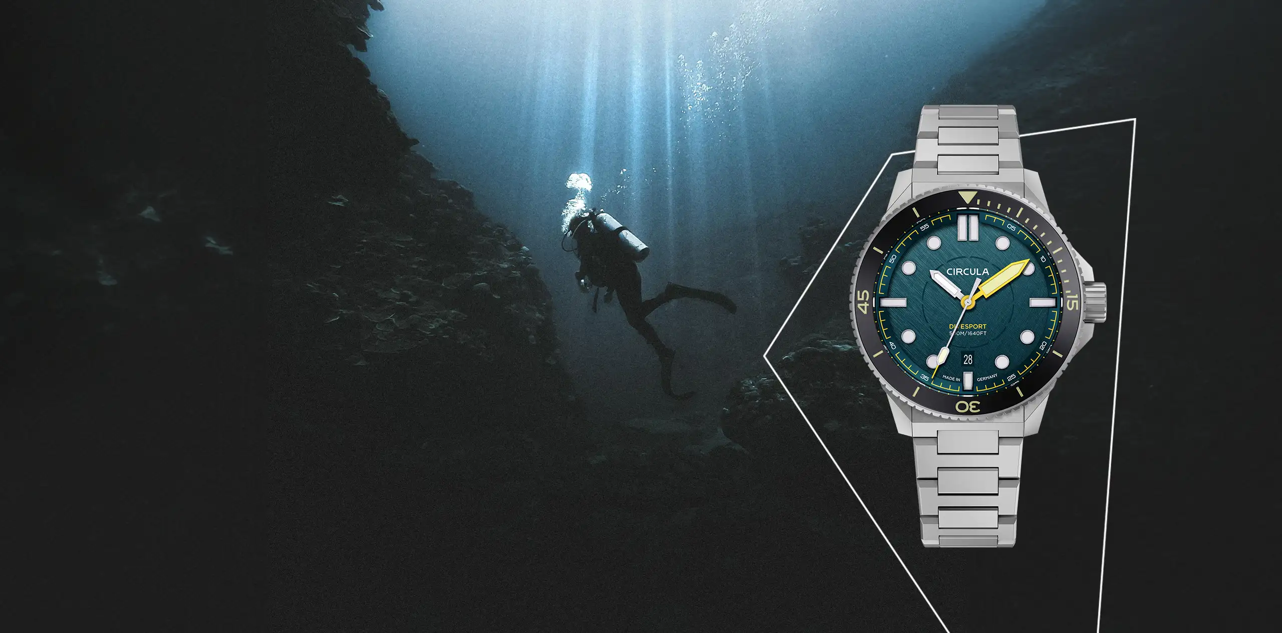 circula-taucheruhren-pexels-skylerjsion-9808210DiveSport_Diver_Watch_Petrol_Black_Titanium_1