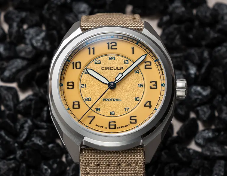 CiRCULA Field Watch ProTrail Sand Zifferblatt Detail